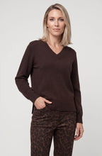 Coffee Bean V-Neck Henny Jumper