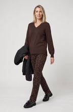 Coffee Bean V-Neck Henny Jumper