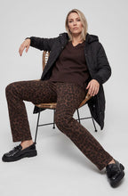 Coffee Bean V-Neck Henny Jumper