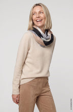 Almond Beige Panneaux Scarf