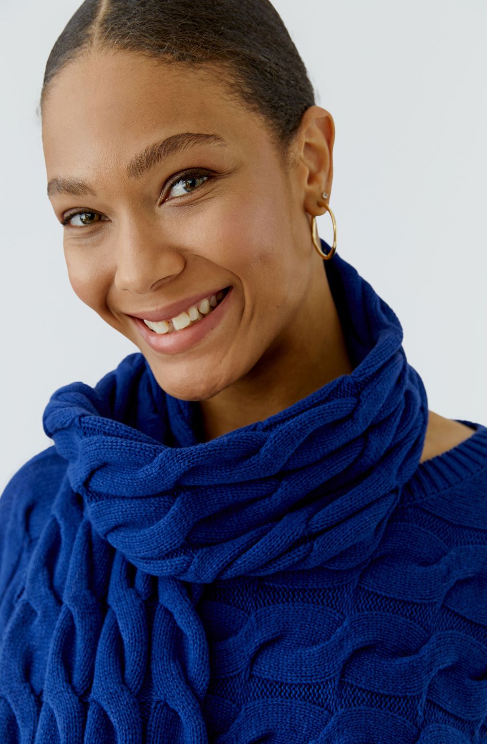 Royal Blue Cable Knit Scarf