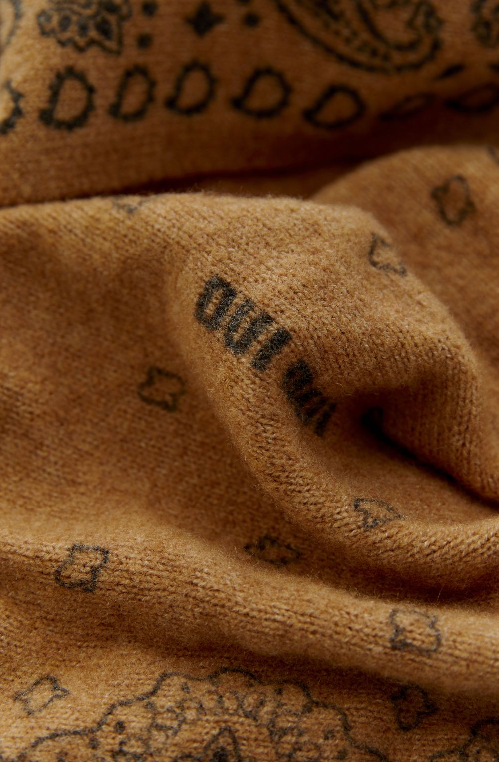 Light Rosewood Paisley Print Knitted Triangle Scarf