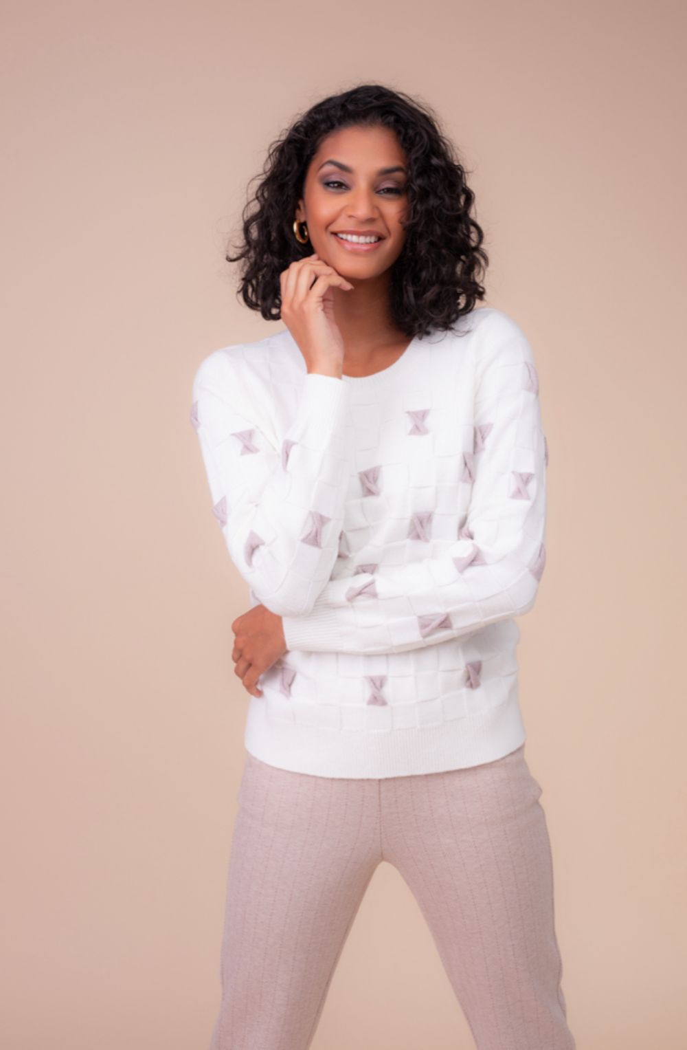 Off-White Textured Grid Knit Bow Detailed Jumper