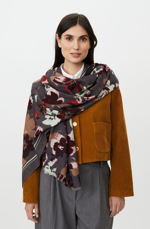 Magnet Fig Floral Anea Wool Scarf