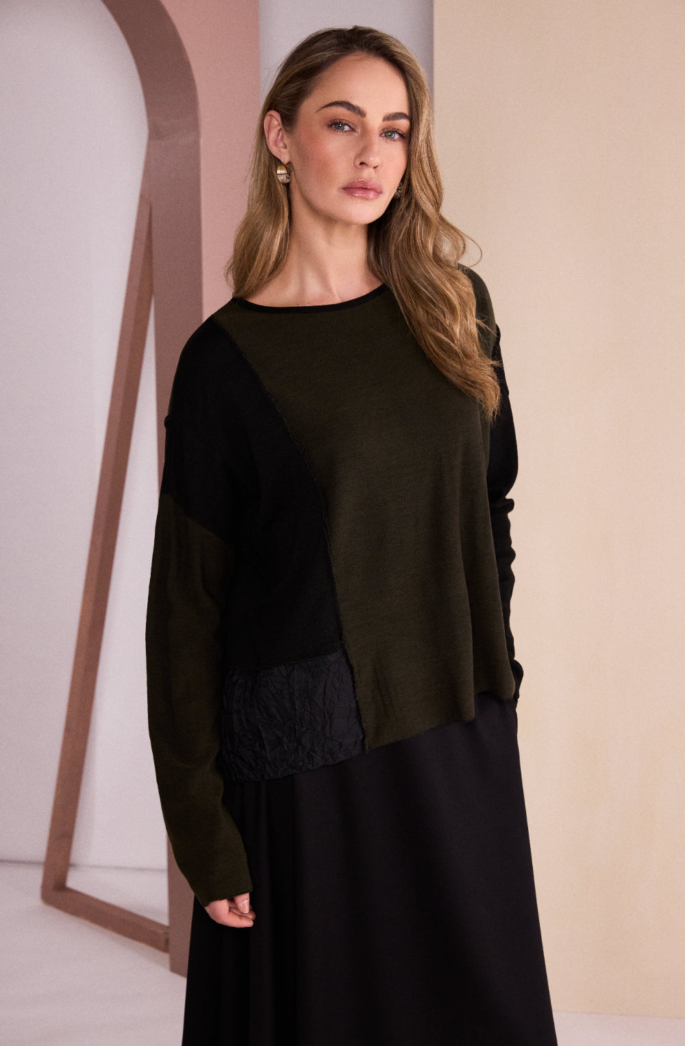 Black & Thyme Panelled Knit Jumper