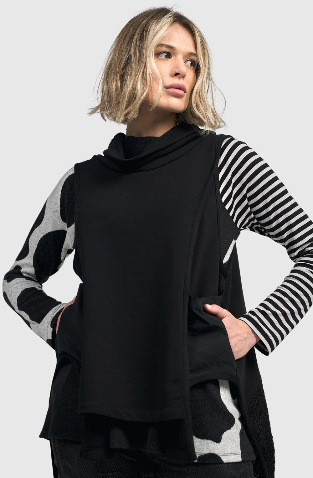 Black Urban Logan Sleeveless Tunic