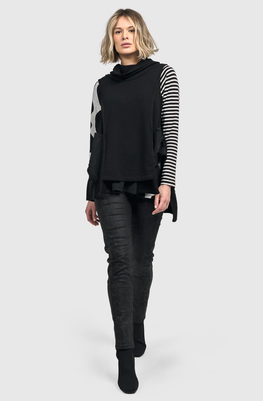 Black Urban Logan Sleeveless Tunic