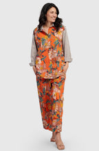 Garden Curved Hem Shirt