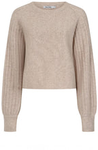 Dove Ada Cropped Sweater