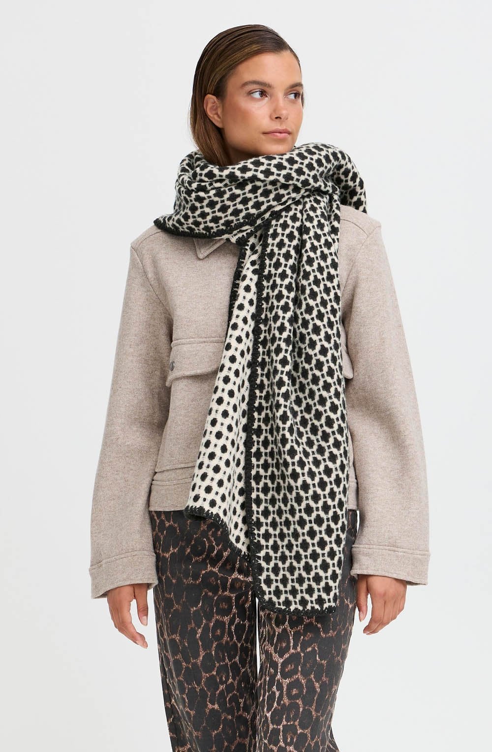 Black and Beige Cross Weave Super Soft Scarf