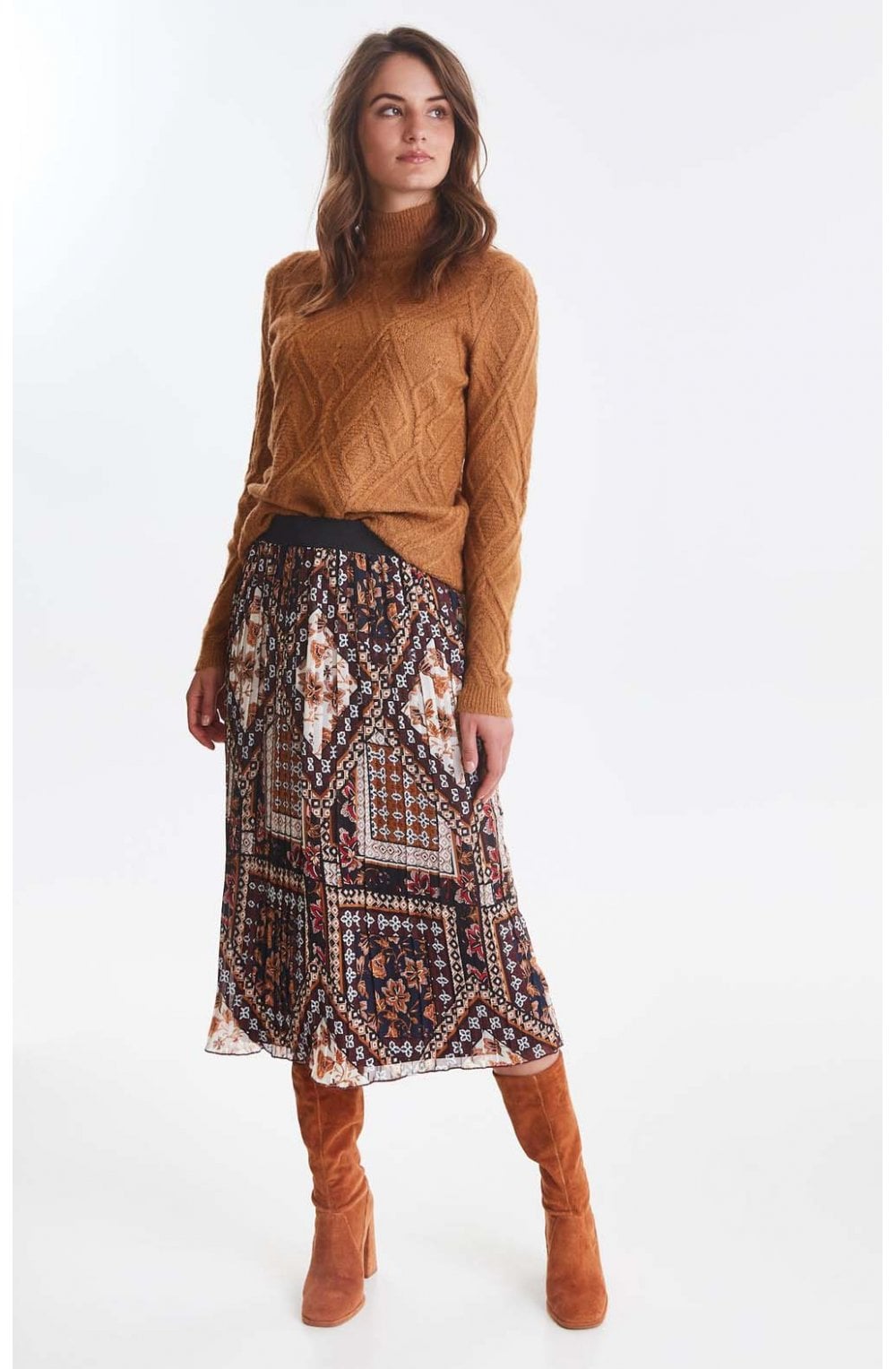 Bold Print Pleated Skirt