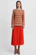 Deson Aurora Red Pleated Midi Skirt