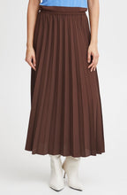Deson Chicory Coffee Pleated Midi Skirt