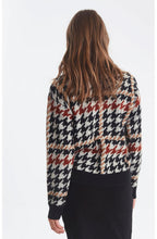 Hounds Tooth Knit Jumper