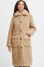 Humus Abeno Teddy Coat