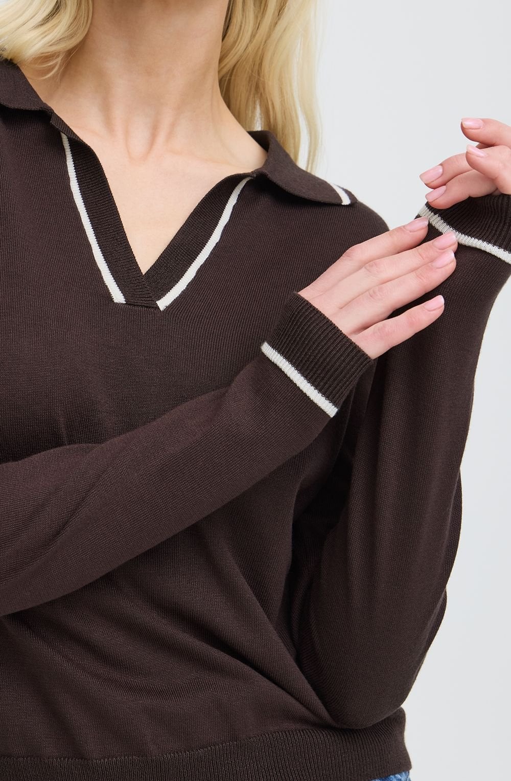 Java Collared V-Neck Fine Knit Jumper