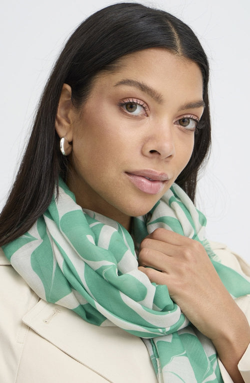 Leprechaun Green Lightweight Wallam Scarf