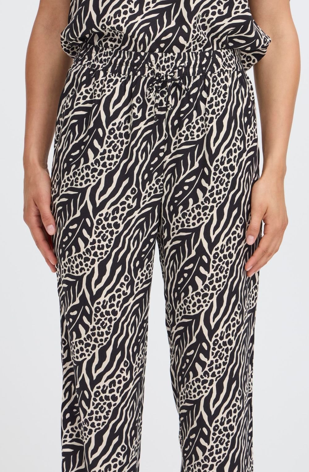 Meteorite Nature Vibes Casual Fit Trousers