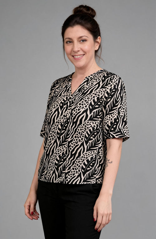 Meteorite Nature Vibes Tunic Neck Blouse
