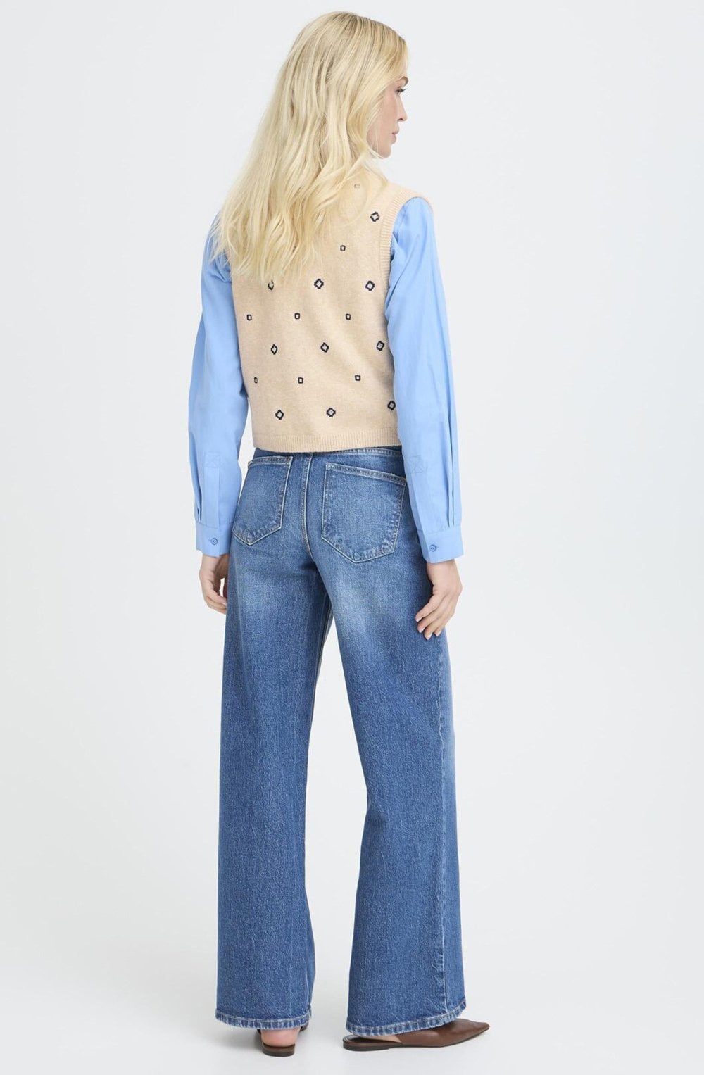 Nadika Oyster Embroidered Waistcoat