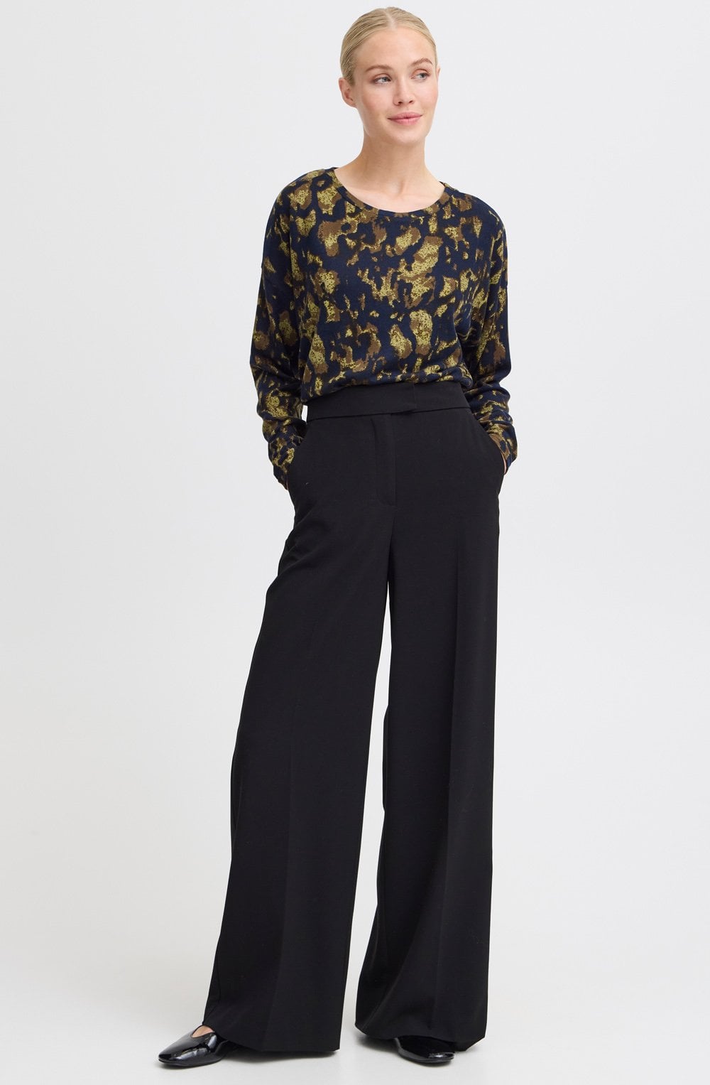 Navy Blazer Pieta Fine Knit Pullover