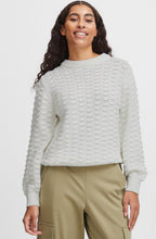 Oma Off White Textured Knit Pullover