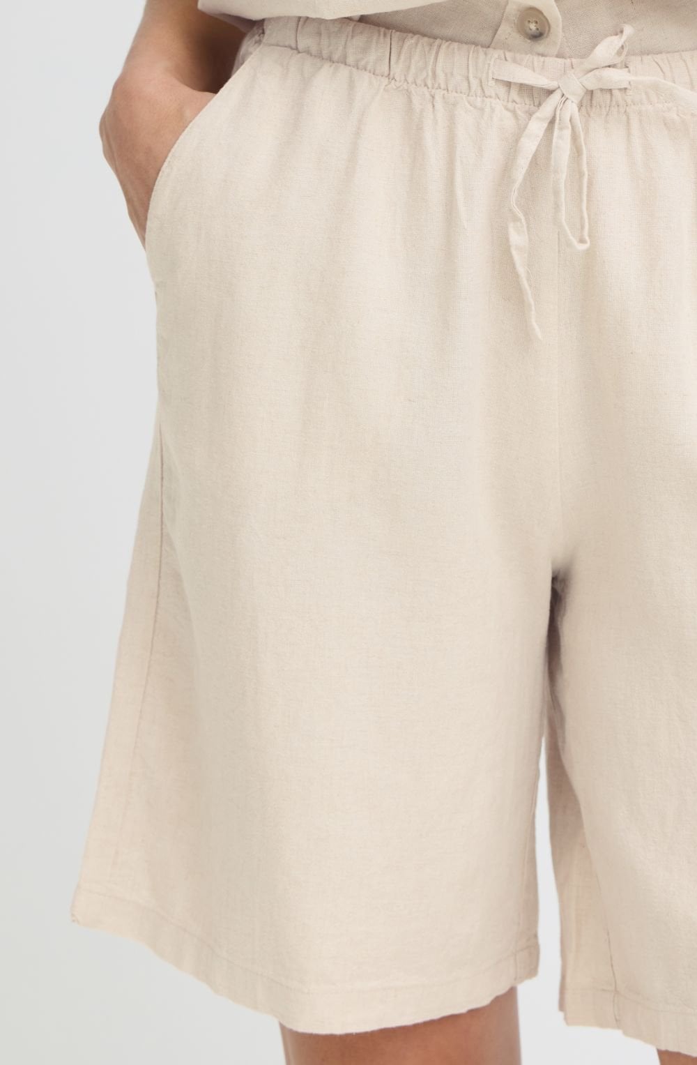 Rainy Day Melange Linen Mix Shorts
