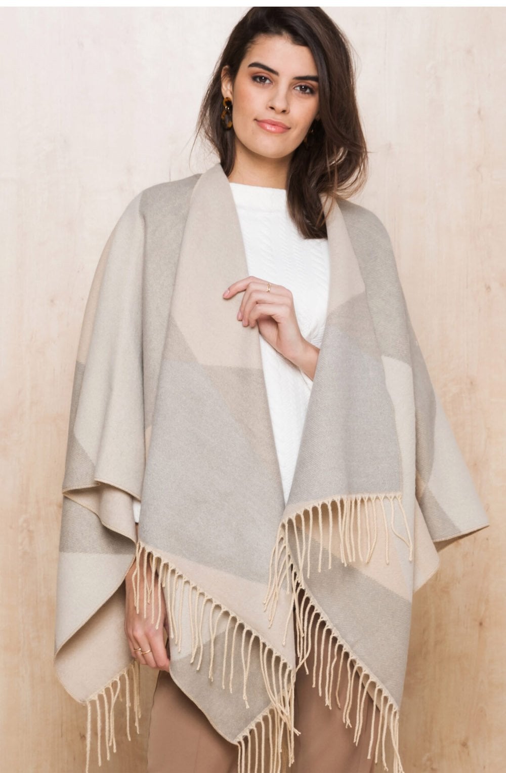 Kapa Block Design Poncho