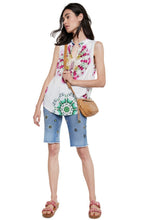 Sleeveless Bold Design Blouse