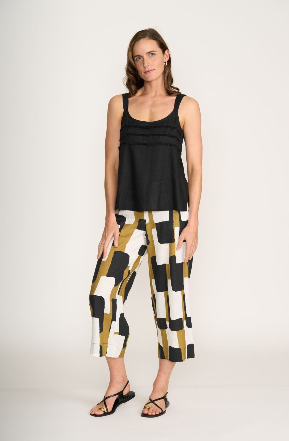 Artbox Linen Cropped Trousers