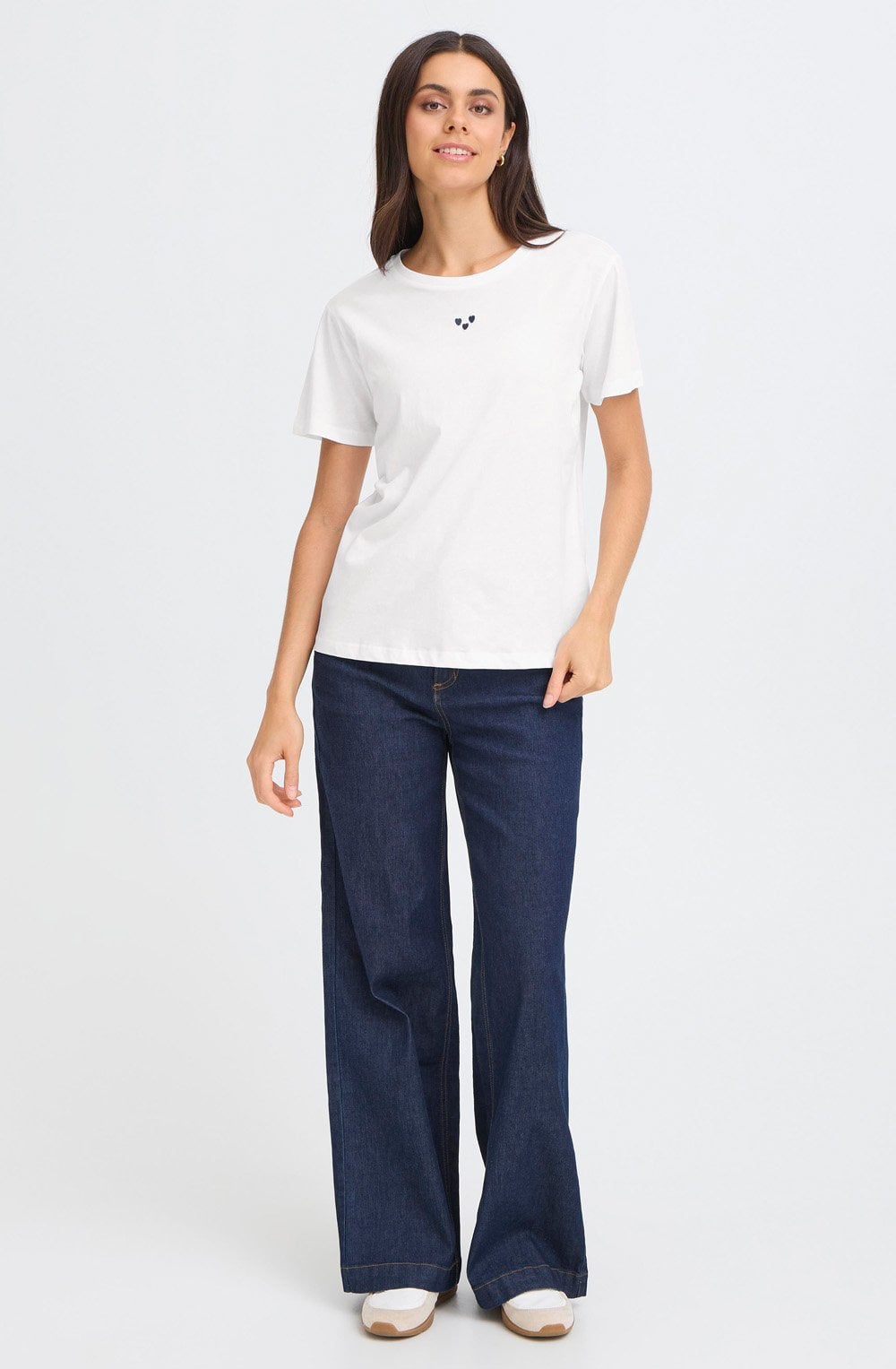 Blanc Heart Embroidered Tala T shirt