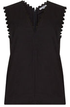 Black Edging Detail Sleeveless Top