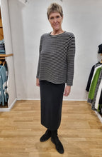 Lilla Nero Black Midi Skirt