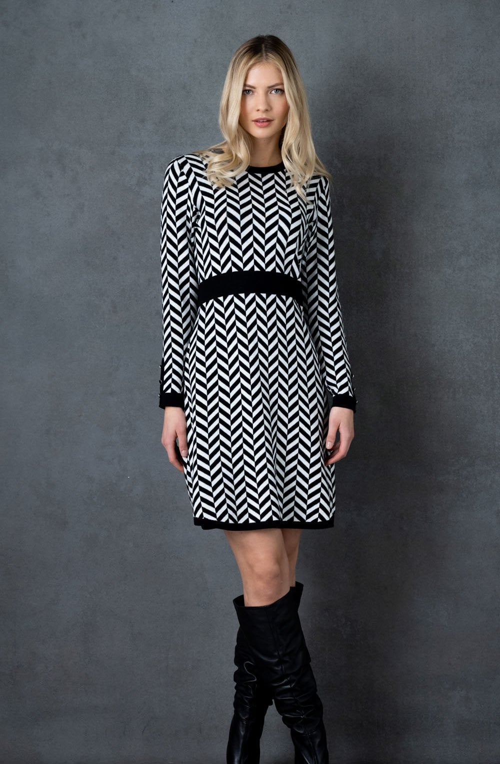 Black and White Aztec Print Knitted Dress