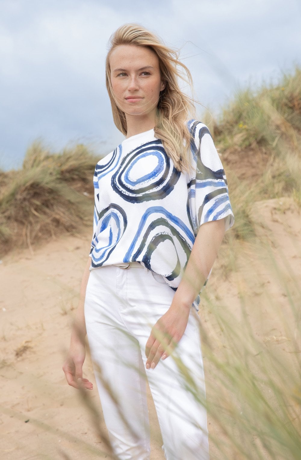 Blue Abstract Circle Box Sweater