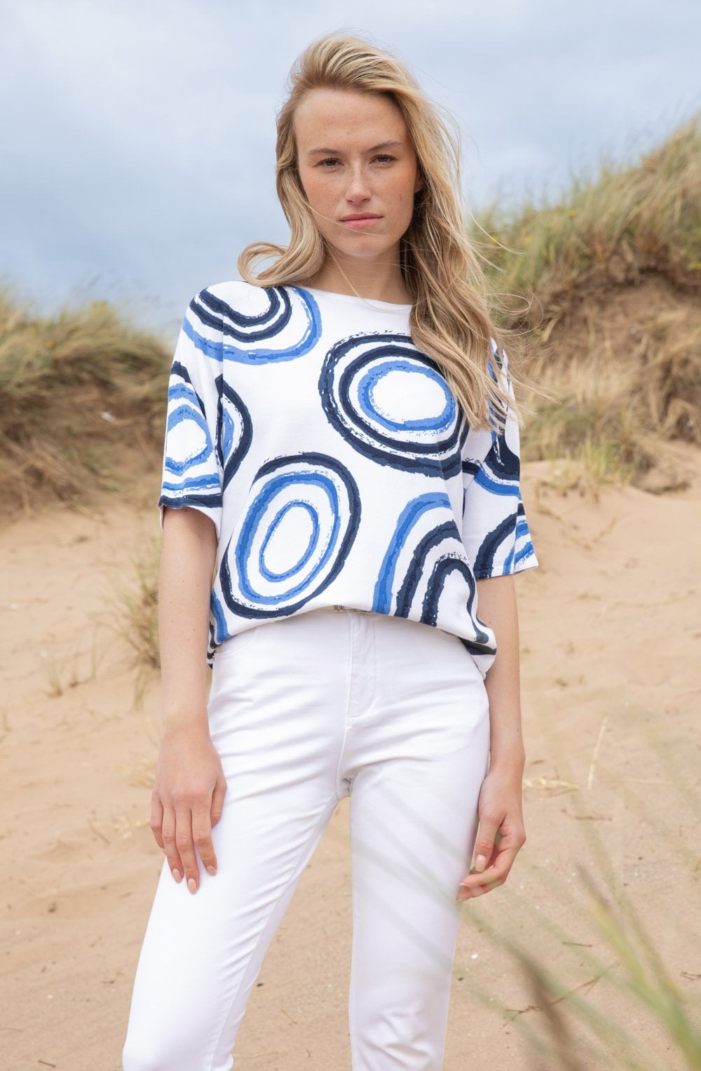 Blue Abstract Circle Box Sweater