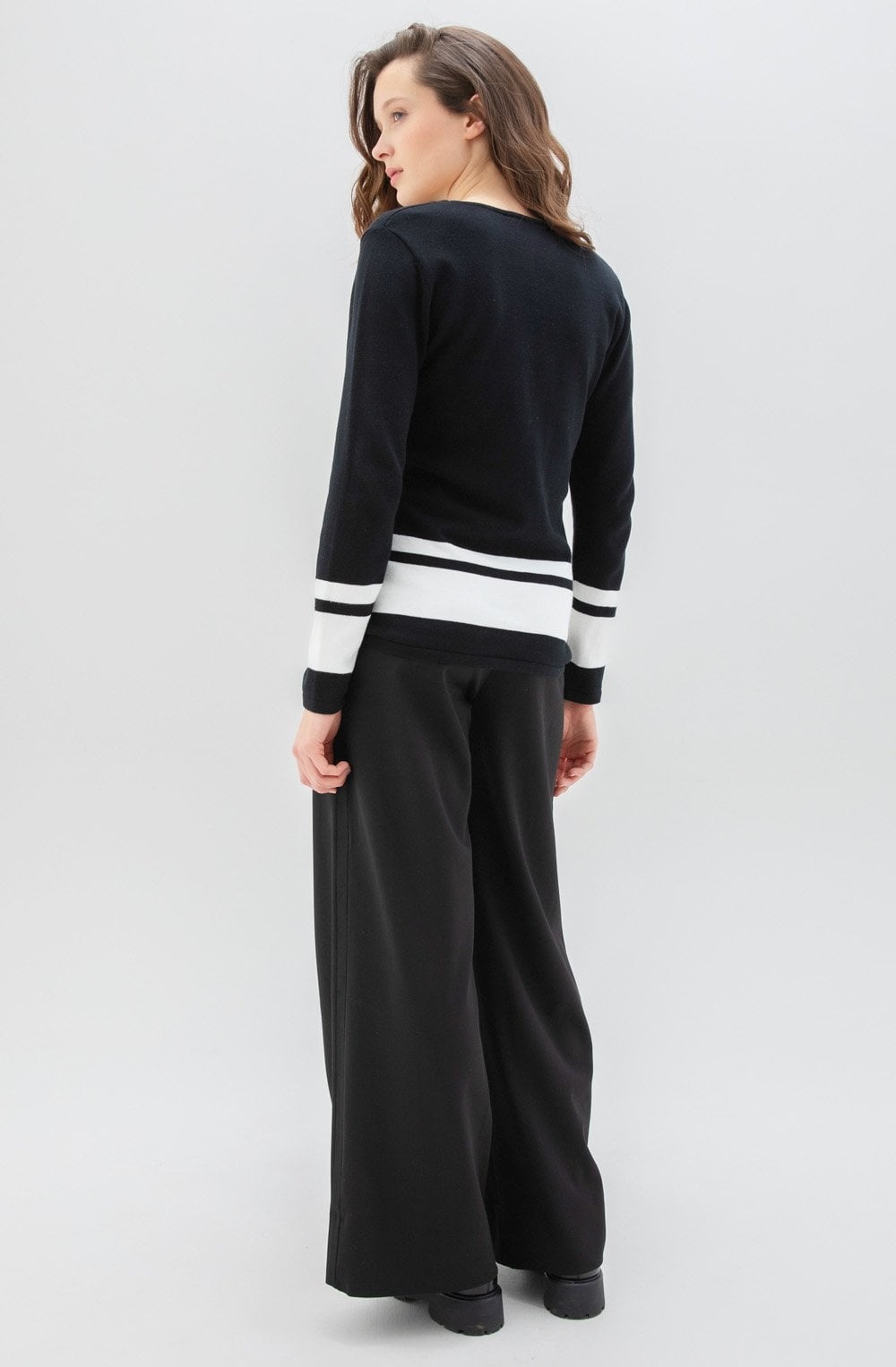 Monochrome Fitted Sweater