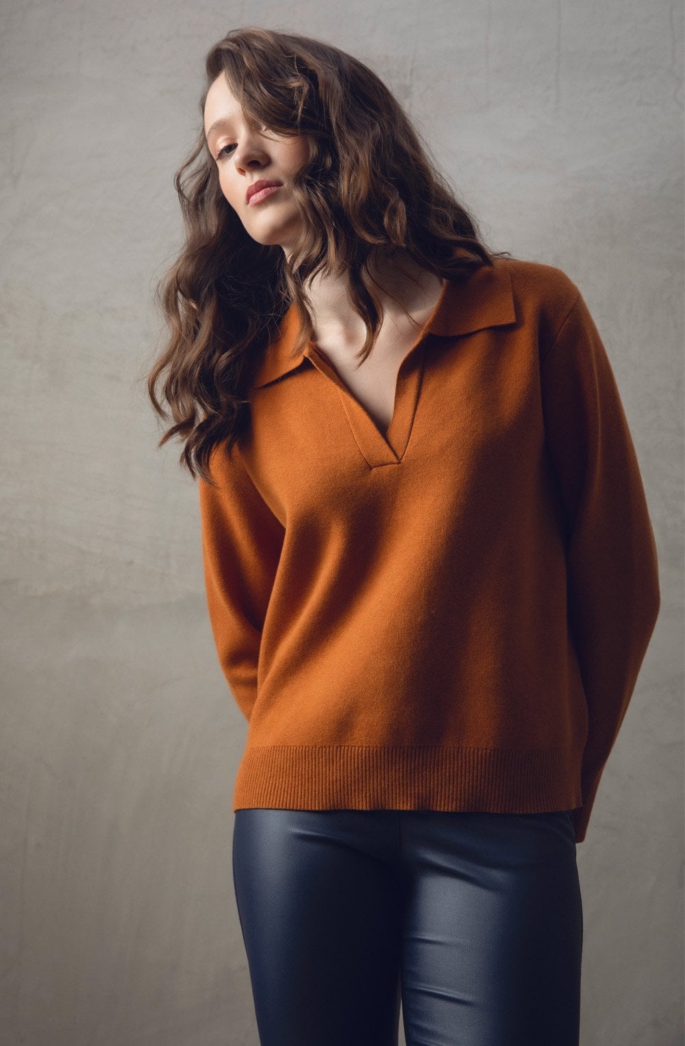 Relaxed Tan Jumper with Oversized Collar