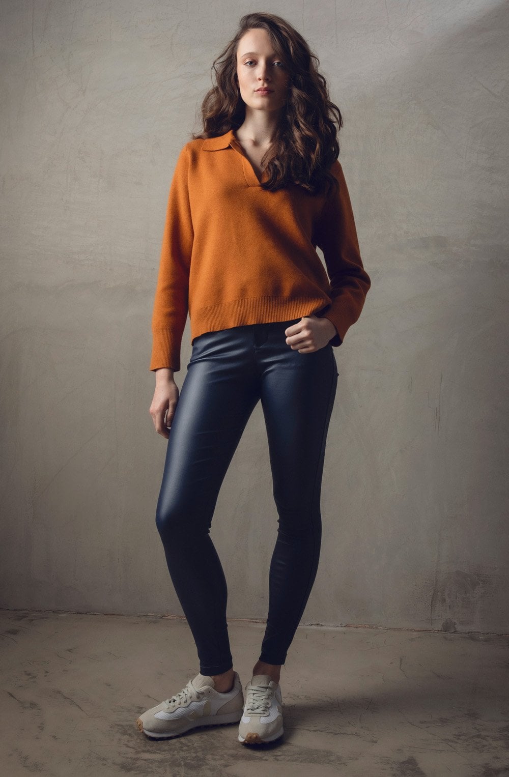 Relaxed Tan Jumper with Oversized Collar