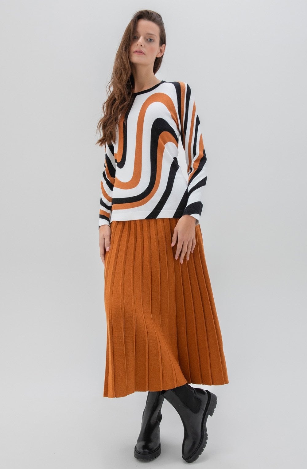 Tan Black & White Fine Knit Jumper