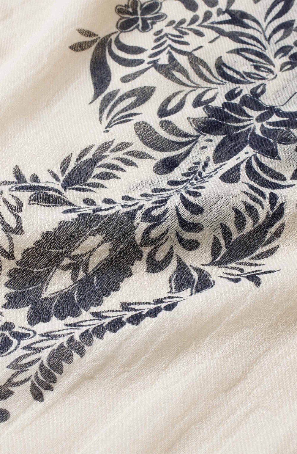 Aerinth Black Floral Lightweight Scarf