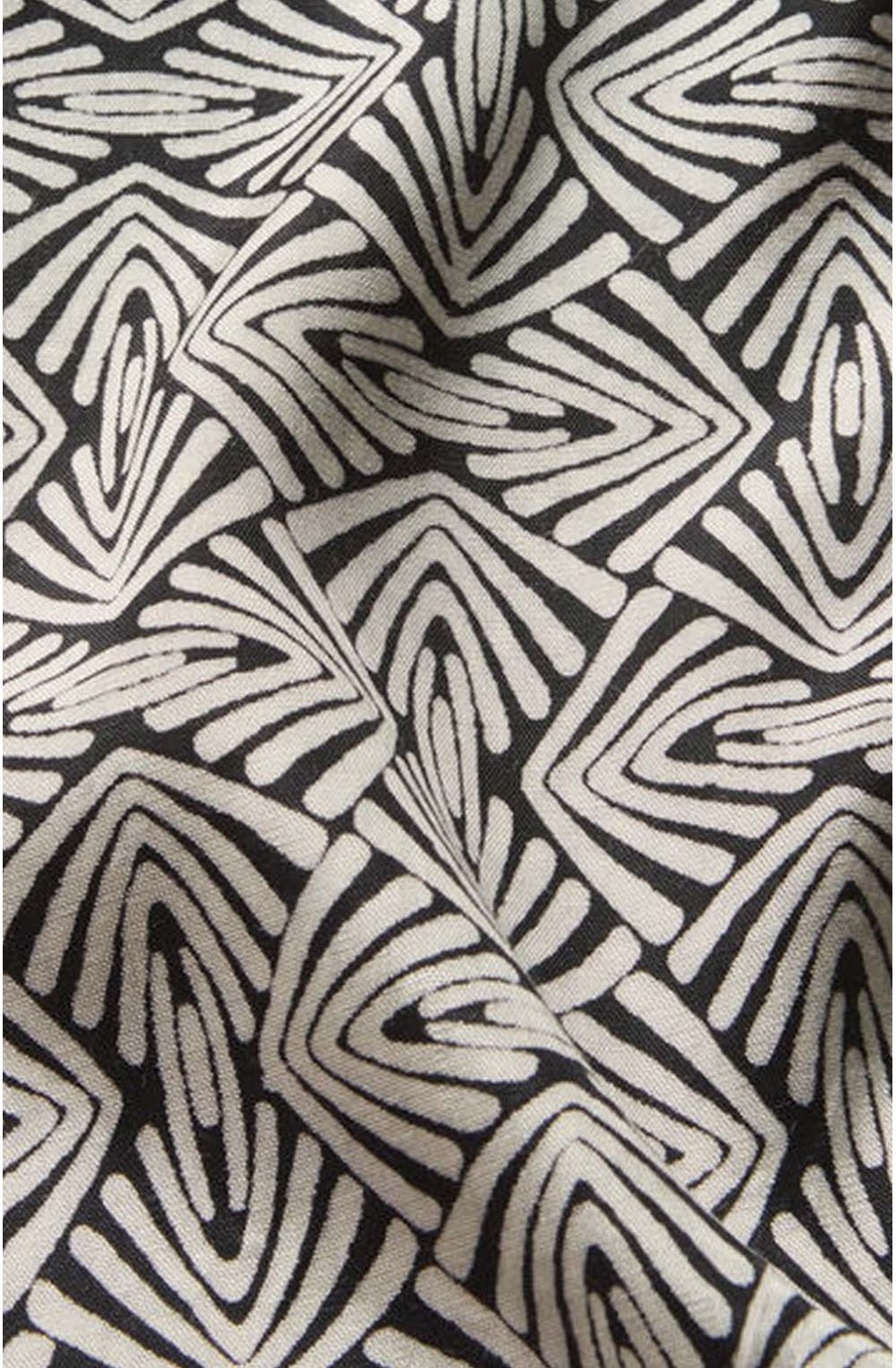 Along Geometric Print Scarf