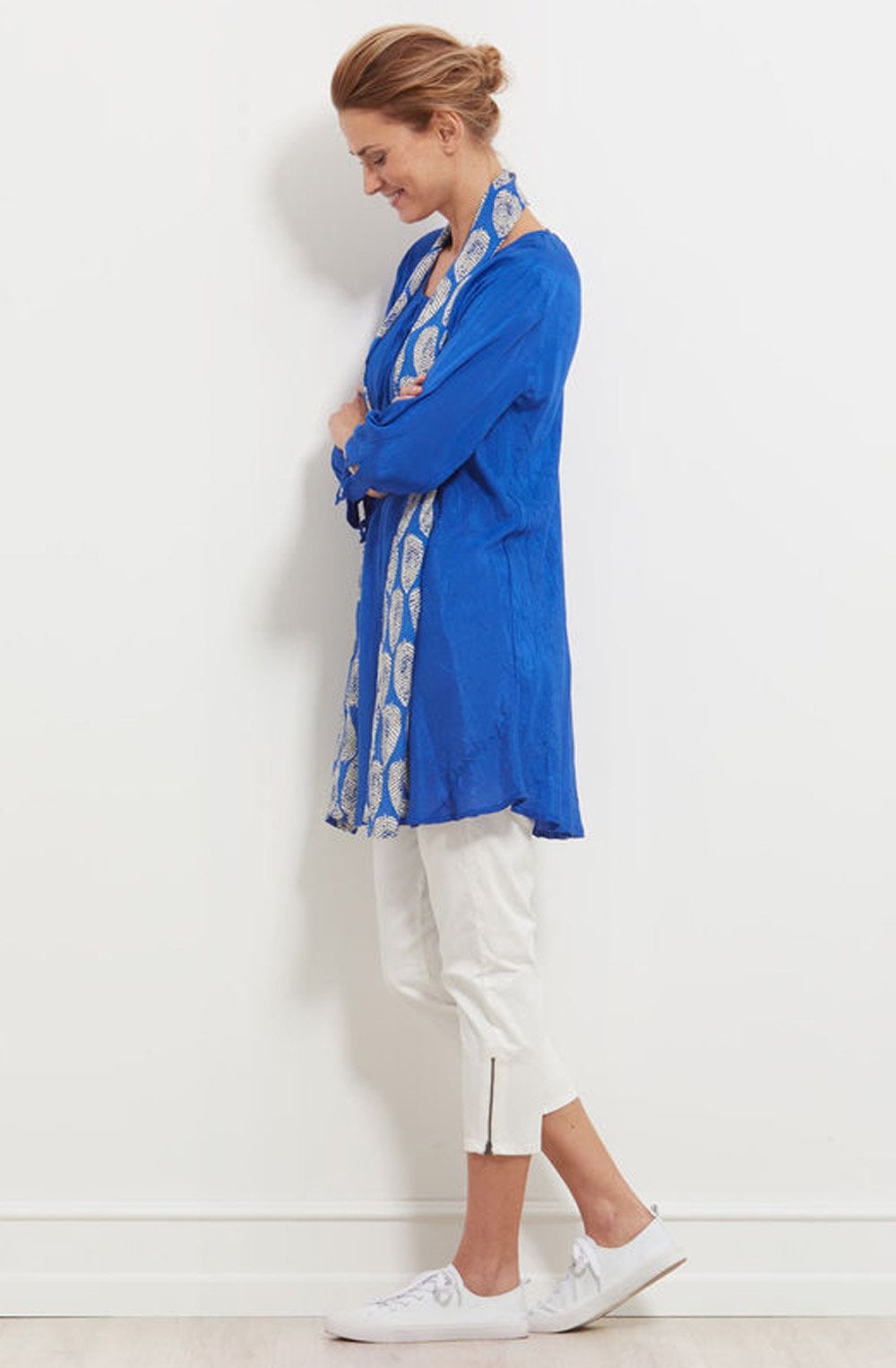 Along Greek Blue Leaf Print Scarf