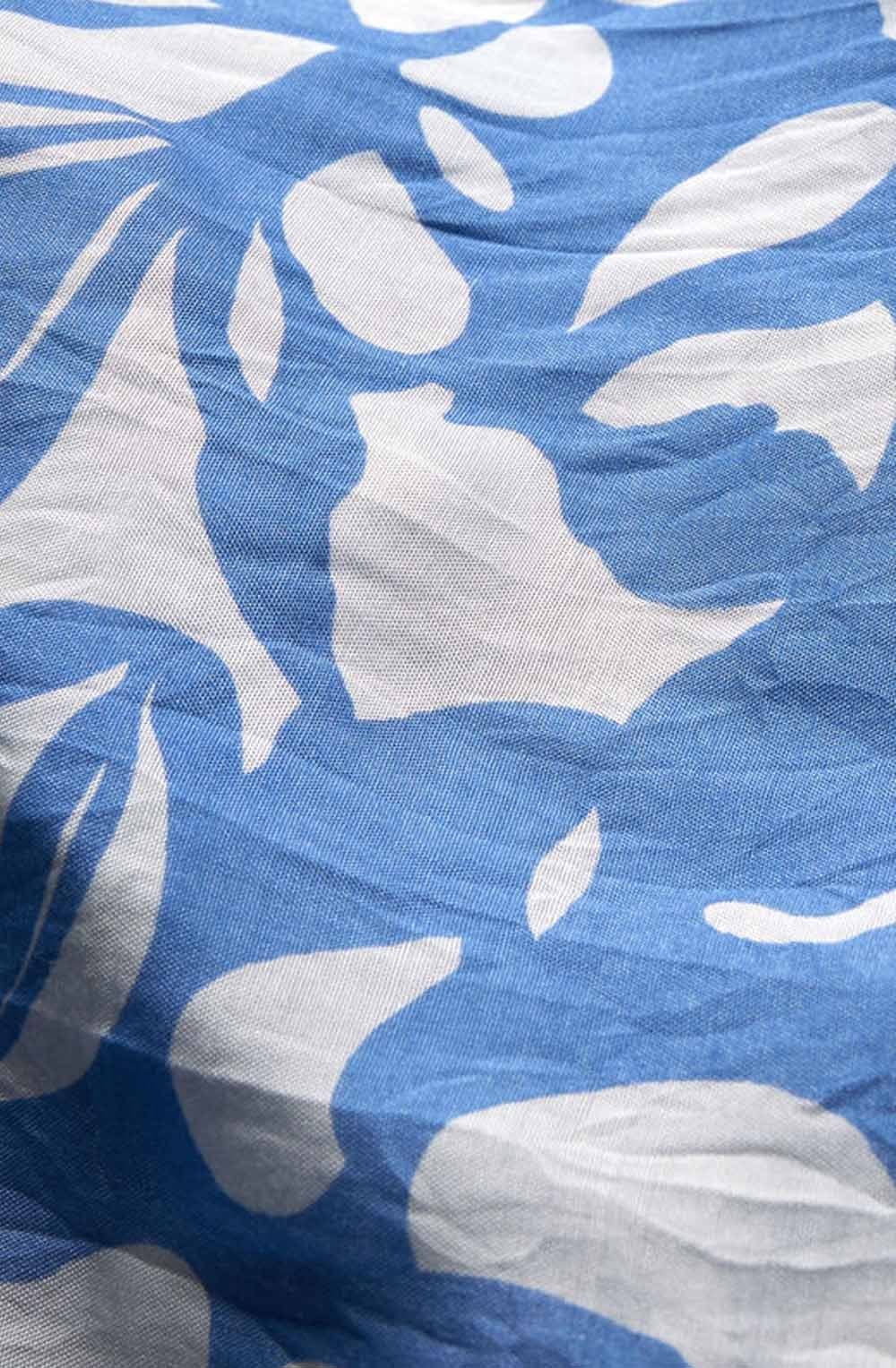 Along Porcelain Patterned Scarf
