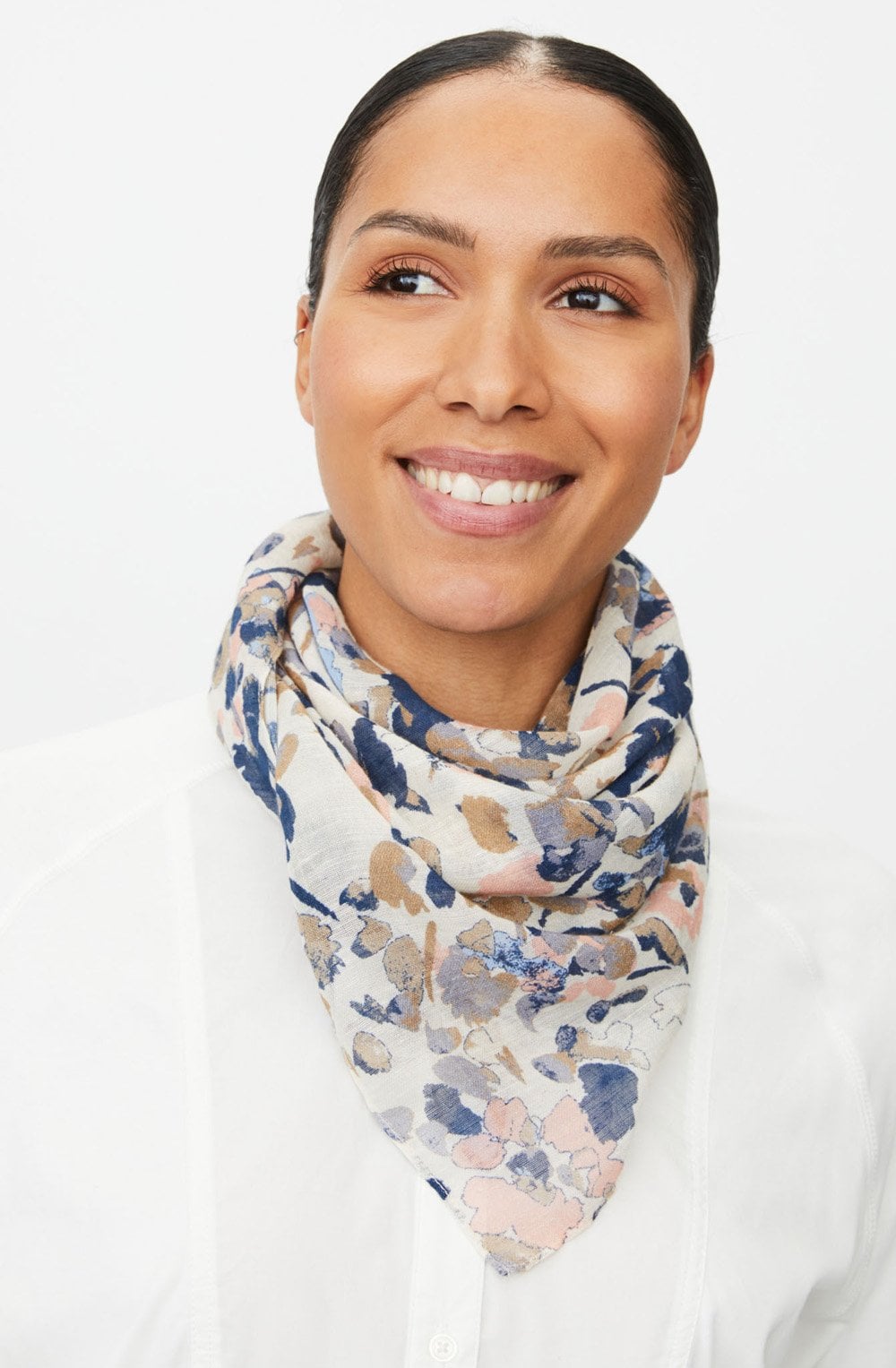 Aselora Fog Floral Cotton Scarf