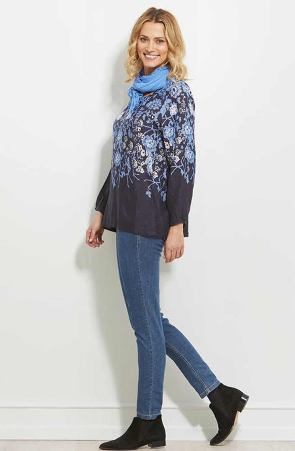 Beate Blue mix Floral Top