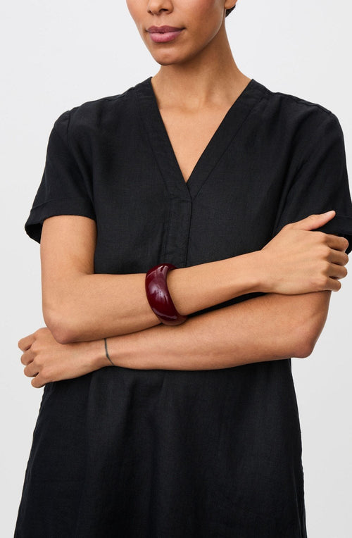 Beet Red Raviera Sculptured Bangle
