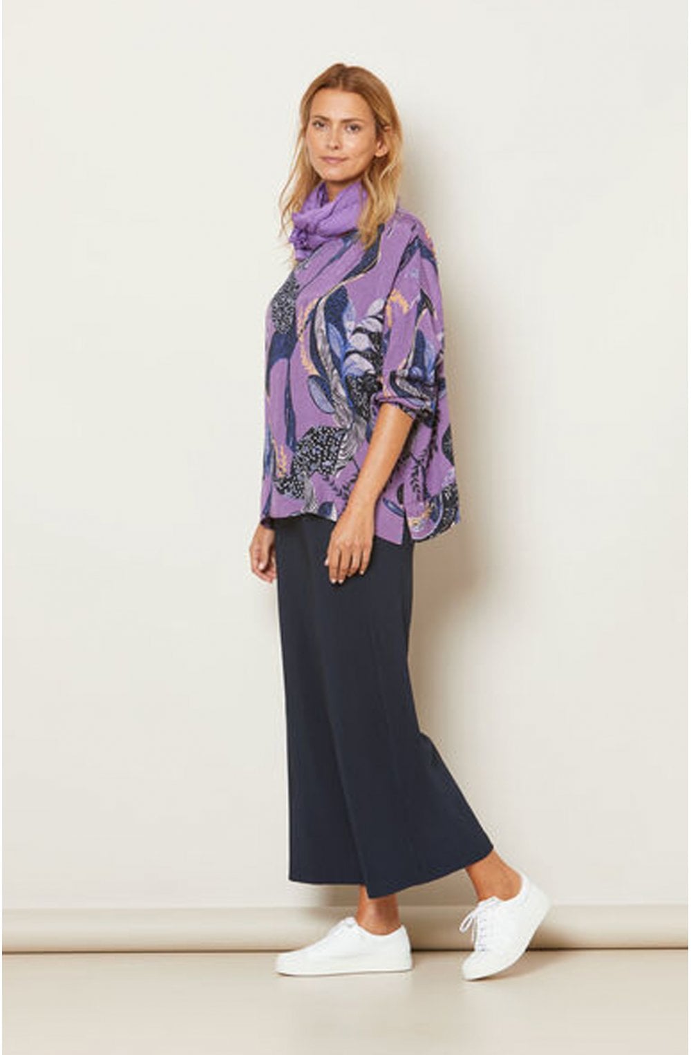 Borna Violet Bold Print Top