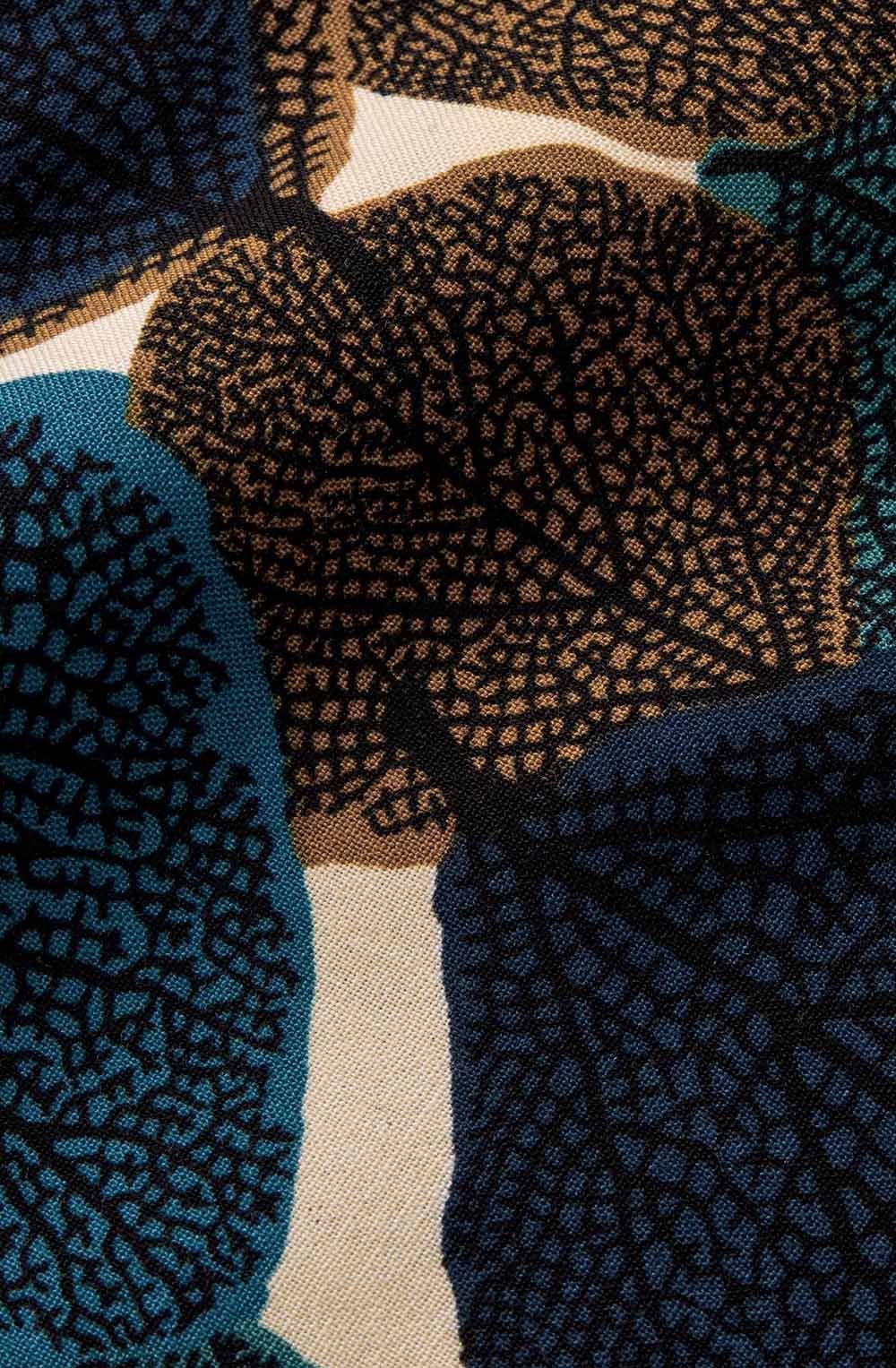 Chipmunk Leaf Print Alo Scarf