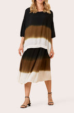 Degana Graduated Panel Top